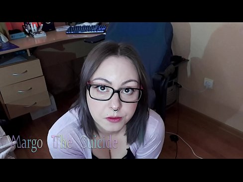❤️ Сексуальна дівчина в окулярах глибоко відсмоктує дилдо на камеру ❤️❌ Російське порно у нас ❌